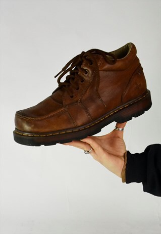 AMAZING VINTAGE DR. MARTENS 11525 KYLE 5 EYELET BOOTS
