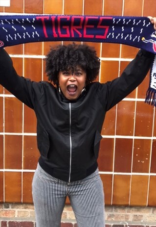 VINTAGE STYLED ARAGUA FOOTBALL SCARF