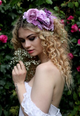 ROUGE PONY -PURPLE BUTTERFLY AND FLOWER CROWN