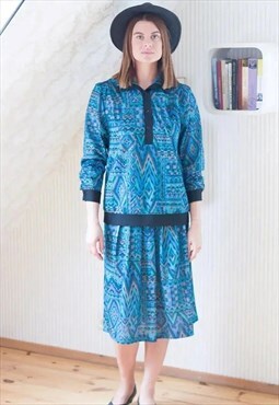 Blue and green geometrical print twp piecies suit set