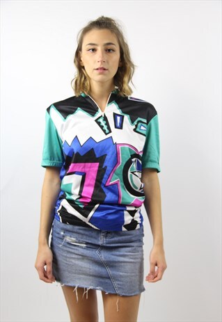 VINTAGE QUIRKY PATTERNED ZIPPY T-SHIRT