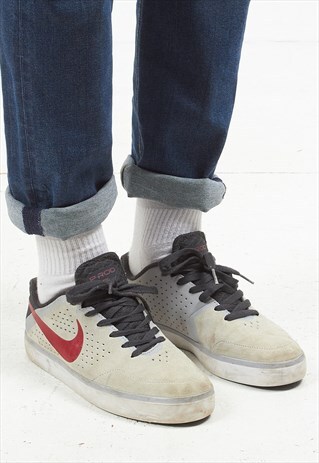 VINTAGE BEIGE BLACK RED NIKE TRAINERS