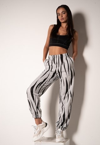 TIGER PRINTED GREY JOGGERS