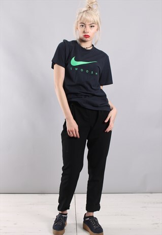 VINTAGE NIKE T-SHIRT