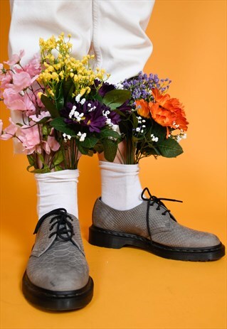 DR MARTEN GREY SCALE PRINT 3 EYELET SHOE
