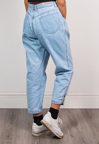 90'S VINTAGE LIGHT BLUE DENIM MOM JEANS