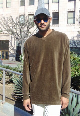 90S MINIMALIST SKATER LUXURY BROWN VELOUR V NECK XL