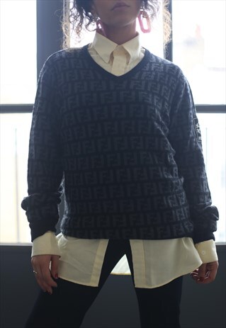 VINTAGE FENDI ALL OVER ZUCCA PRINT KNIT V-NECK BEIGE BLACK