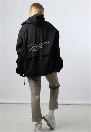 VINTAGE REEBOK MEDIUM BLACK LIGHTWEIGHT JACKET