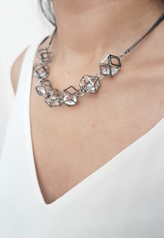 SIMI INTRICATE BOX DESIGN NECKLACE