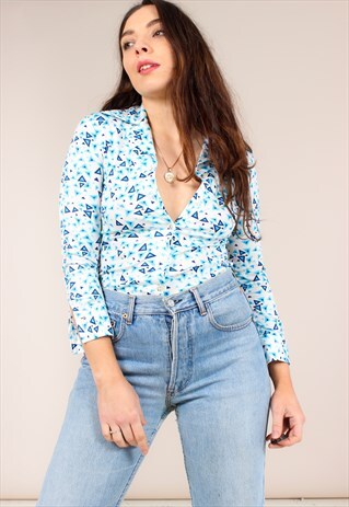 VINTAGE 70S BLUE TRIANGLE PRINT BLOUSE