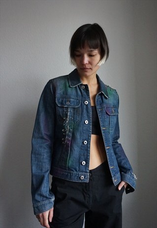90S D&G GRAFFITI AND SAFETY PINS DISTRESSED JEANS JACKET
