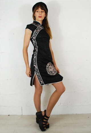 VINTAGE 90S GRUNGE EMBROIDERED COCKTAIL MINI DRESS BLACK