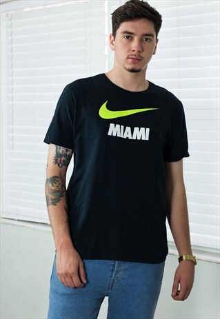 VINTAGE NIKE T-SHIRT LOGO 90S L 5.5