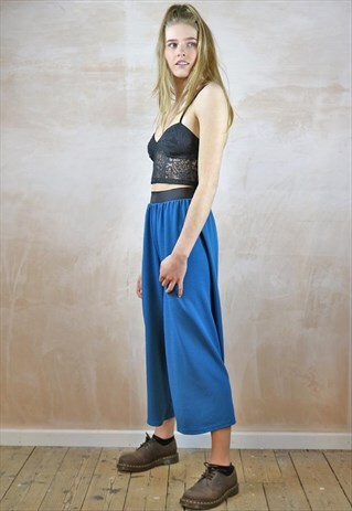 BLUE TEXTURED CROP TROUSERS