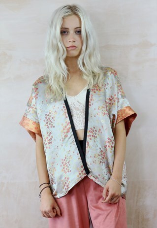 CHINESE BLOSSOM SATIN KIMONO