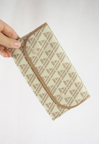 VINTAGE A PRINT PURSE