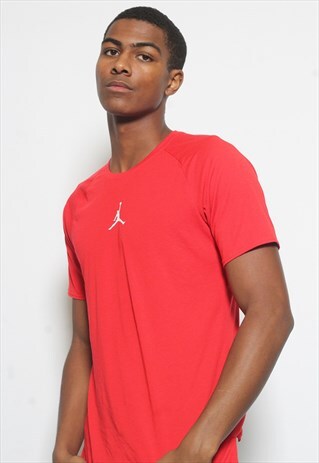 VINTAGE NIKE JORDAN LOGO T-SHIRT RED