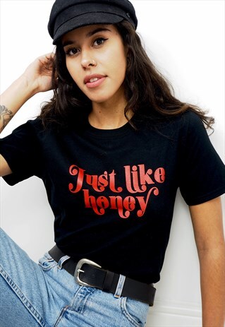 FANCLUB JUST LIKE HONEY MUSIC GRAPHIC SLOGAN BLK PRINTED TEE