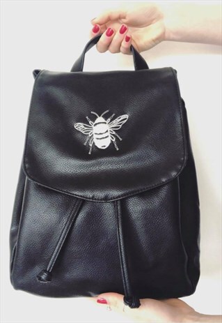 BACKPACK IN BLACK WITH SILVER BEE EMBROIDERY