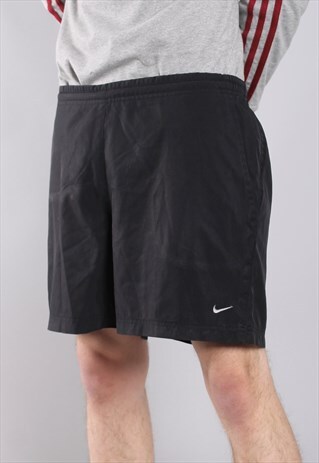 VINTAGE NIKE SHORTS LARGE