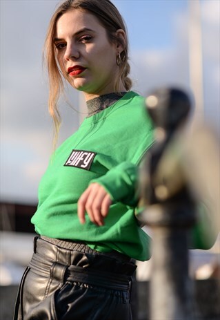 OVERSIZED PATCH SWEATSHIRT IN GREEN