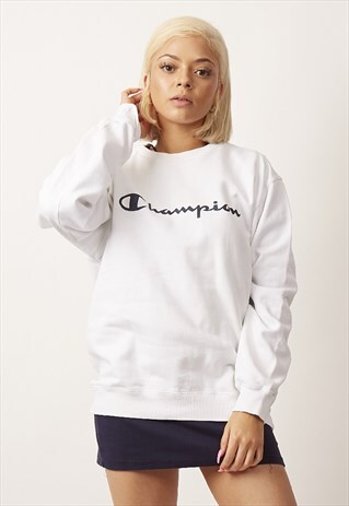 VINTAGE CHAMPION WHITE 90'S OVERSIZED SWEATER