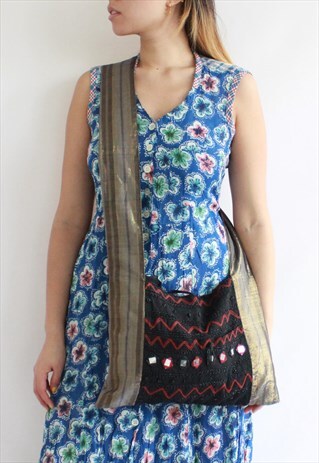 BLACK GOLD EMBROIDERY CROSS BODY BAG