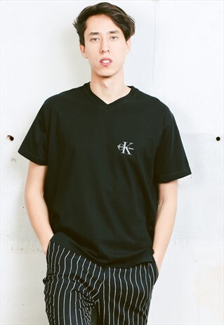 VINTAGE 90S CALVIN KLEIN T-SHIRT