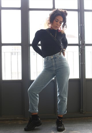 VINTAGE FENDI HIGH WAIST LIGHT WASH MOM JEANS BLUE