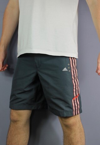 VINTAGE ADIDAS SHORTS IN GREY WITH POCKETS, EMBROIDERED LOGO