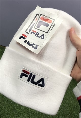 VINTAGE FILA WINTER BEANIE HAT IN WHITE WITH EMBROIDERED LOG
