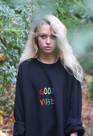 GOOD VIBES SWEATSHIRT