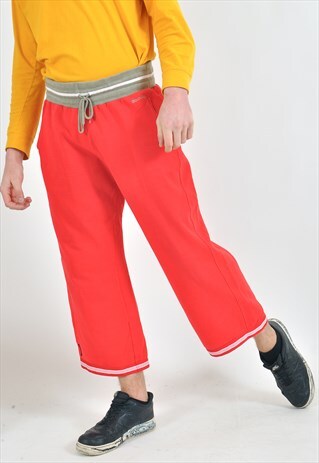 VINTAGE WIDE SHORTS IN RED