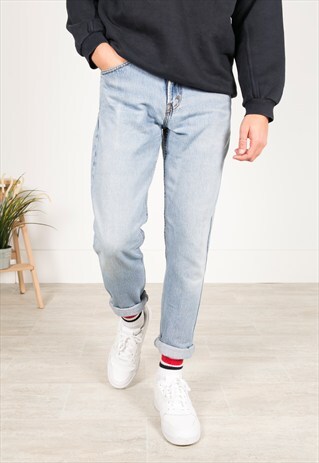 VINTAGE 80S LEVIS SLIM FIT JEANS / AVELINASREWORKS / C405