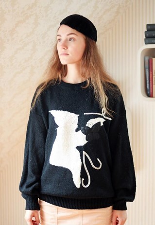 BLACK OVERSIZED JUMPER WITH WHITE APPLICATION