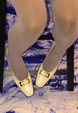 VINTAGE SALVATORE FERRAGAMO PUMPS