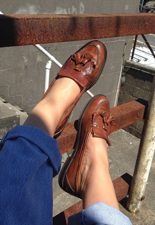 VINTAGE RUSSELL & BROMLEY TAN LEATHER LOAFERS