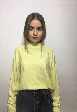 VINTAGE 80' BEAUTIFUL COOL YELLOW TURTLENECK