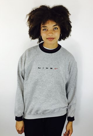 NIKE 90S EMBROIDERED SWEATSHIRT