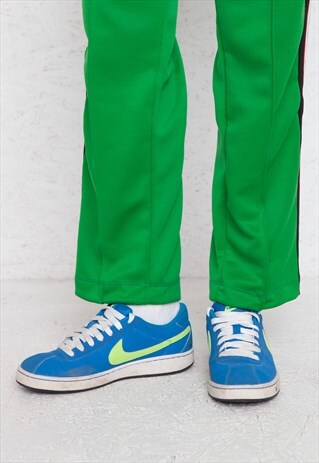 VINTAGE BLUE NIKE TRAINERS
