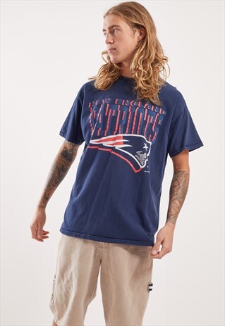 VINTAGE NEW ENGLAND PATRIOTS GRAPHIC T-SHIRT