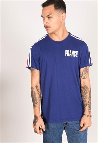 LAST UNIT SALE / VINTAGE 90S USA TSHIRT