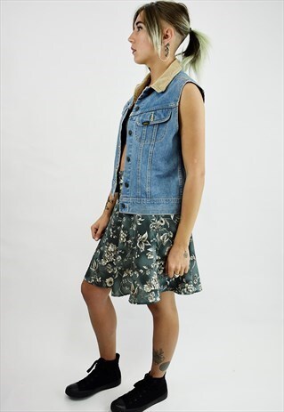 VINTAGE 90S LEE SLEEVELESS DENIM JACKET W/CONTRAST COLLAR