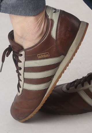 ADIDAS TRAINERS UK 7.5, US 8 (HGCL)