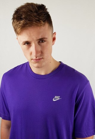 VINTAGE NIKE CREWNECK T-SHIRT EMBROIDERED SPELLOUT