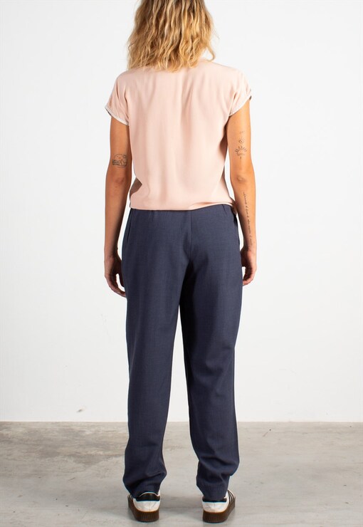 garment image