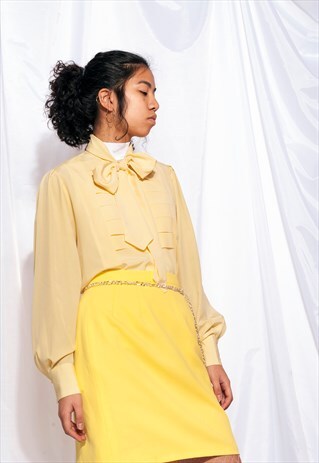 PUSSY BOW BLOUSE 80S VINTAGE TIE NECK TOP IN PASTEL YELLOW