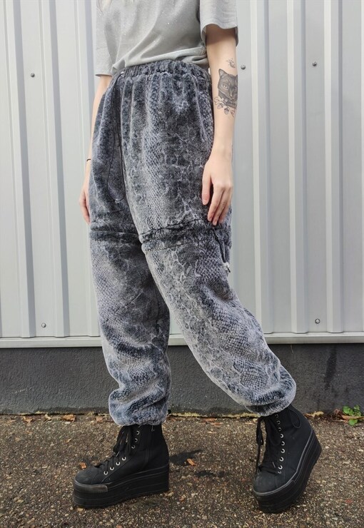 garment image