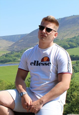 VINTAGE ELLESSE T-SHIRT